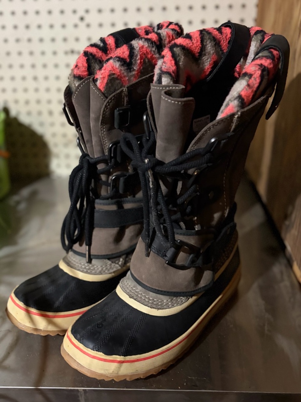Sorel Women's Brown Black Red Patterned Winter Boots